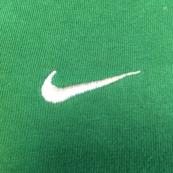Mens 2XL Vintage Early 2000s Green Nike Tee With Embroidered Swoosh - Picture 3 of 10